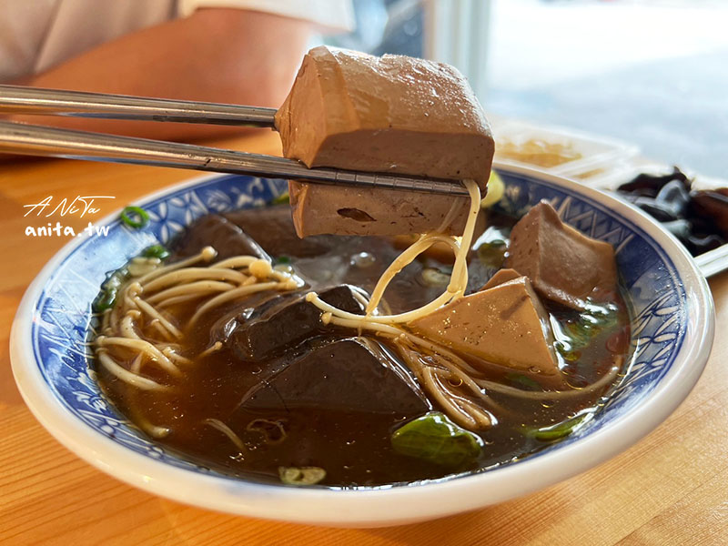 寶哥 酸辣麵,寶哥酸辣牛肉乾拌麵