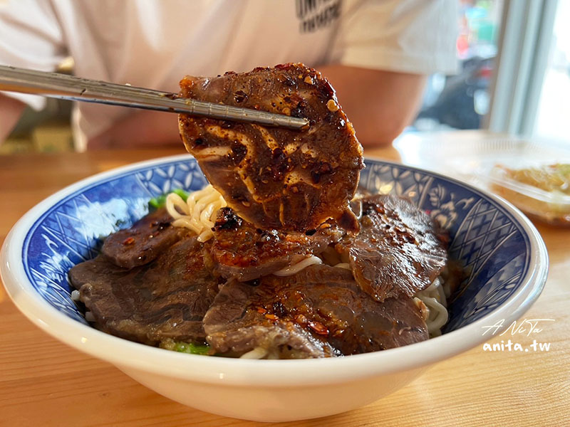 寶哥 酸辣麵,寶哥酸辣牛肉乾拌麵