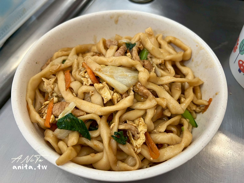 網站近期文章：小凱悅南村小吃店｜外省風味，連外國人都吃的炒麵必點